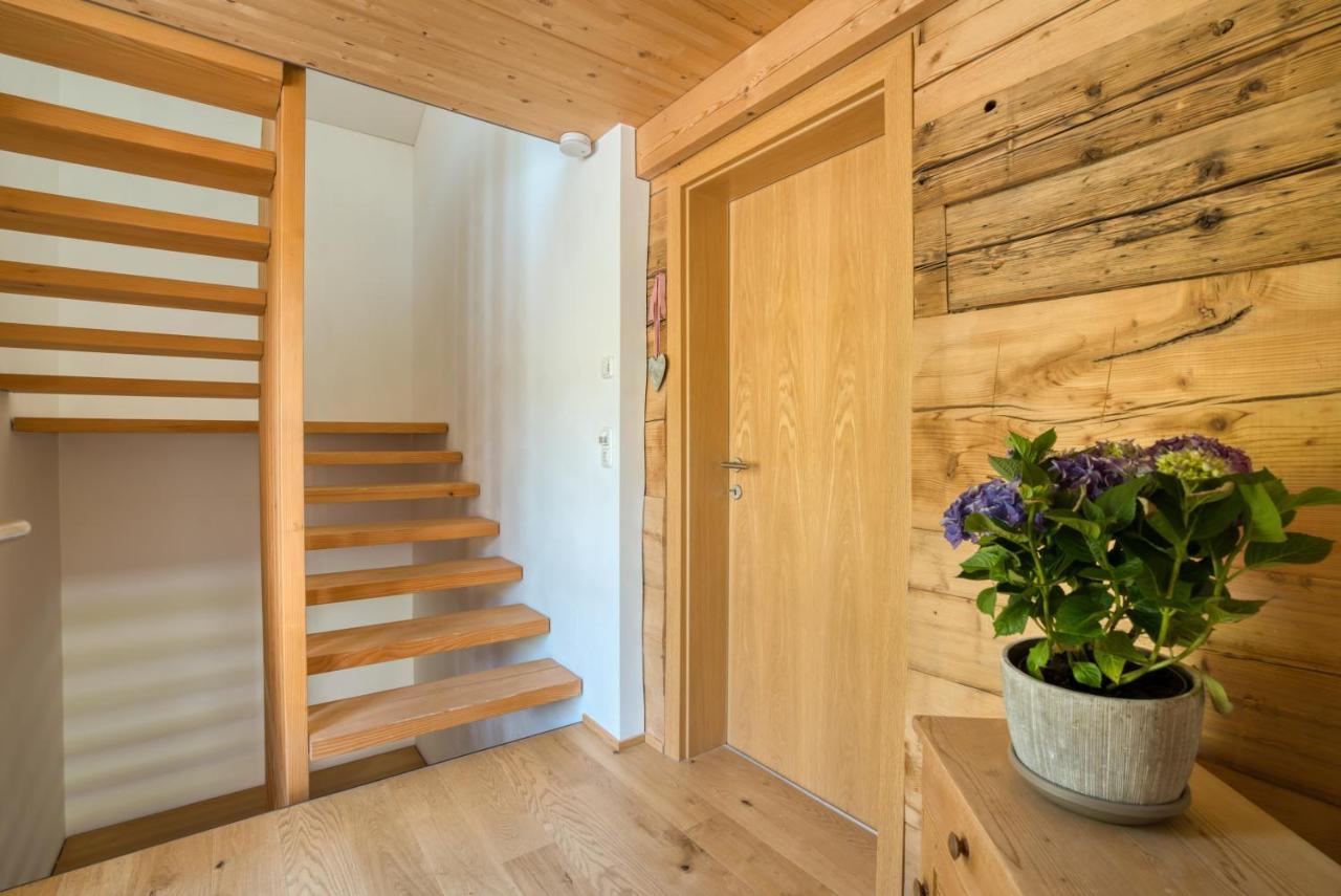 Hus24 Aparthotel Schrocken Bagian luar foto