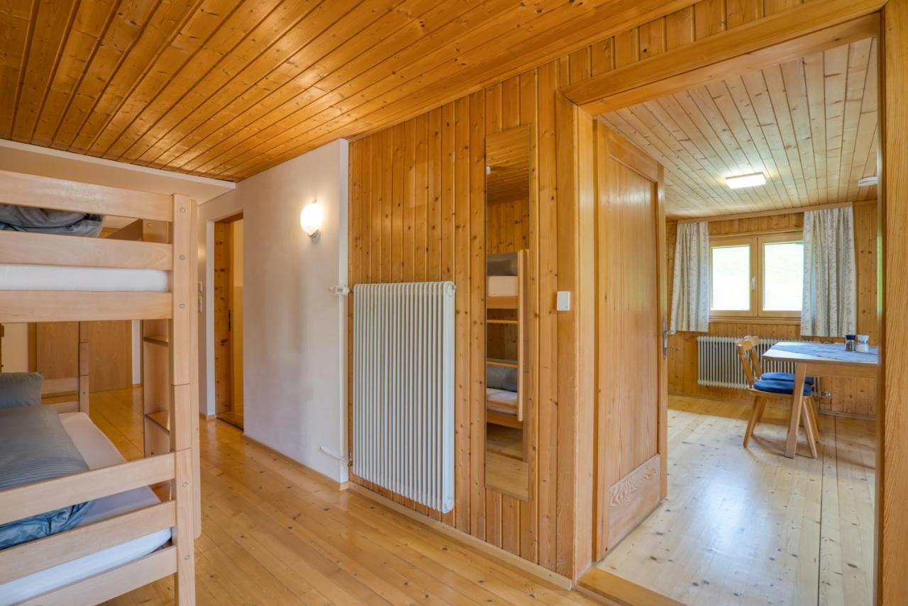 Hus24 Aparthotel Schrocken Bagian luar foto