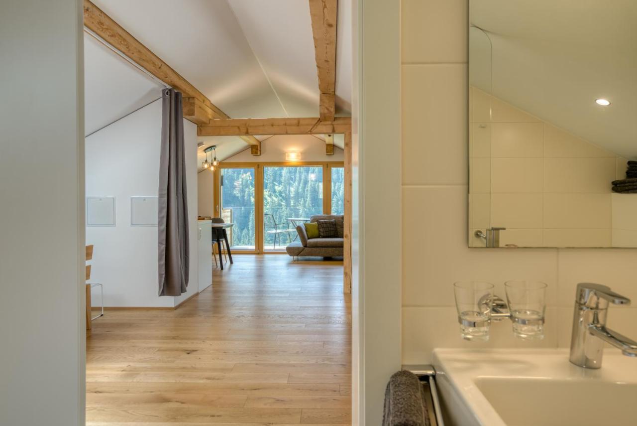 Hus24 Aparthotel Schrocken Bagian luar foto