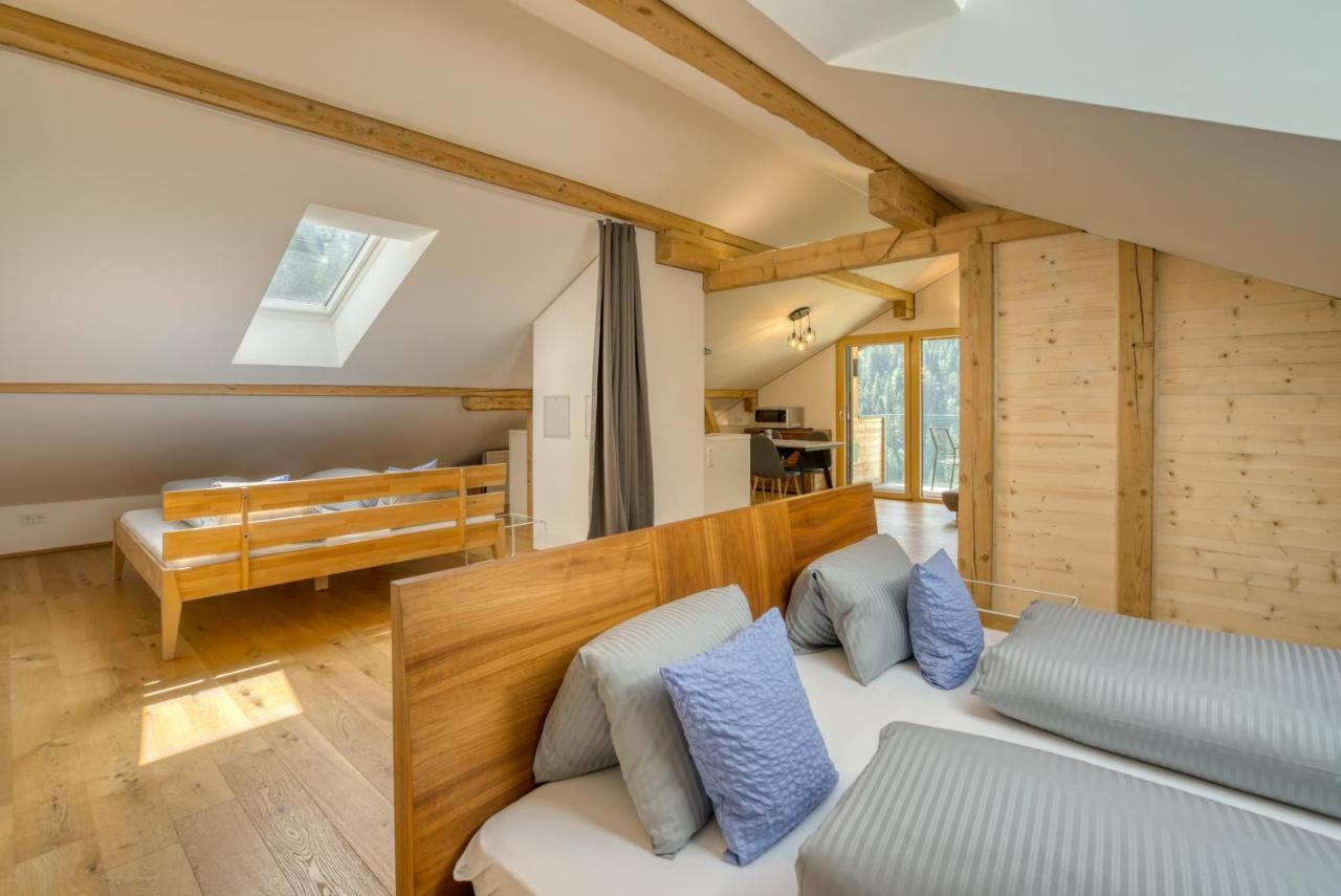 Hus24 Aparthotel Schrocken Bagian luar foto