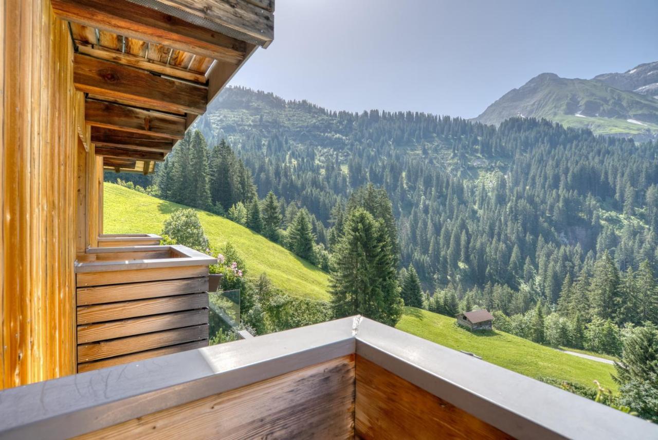 Hus24 Aparthotel Schrocken Bagian luar foto